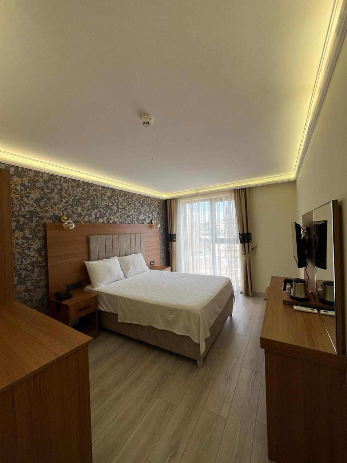 Golden Lux Hotel Antalya Exteriör bild