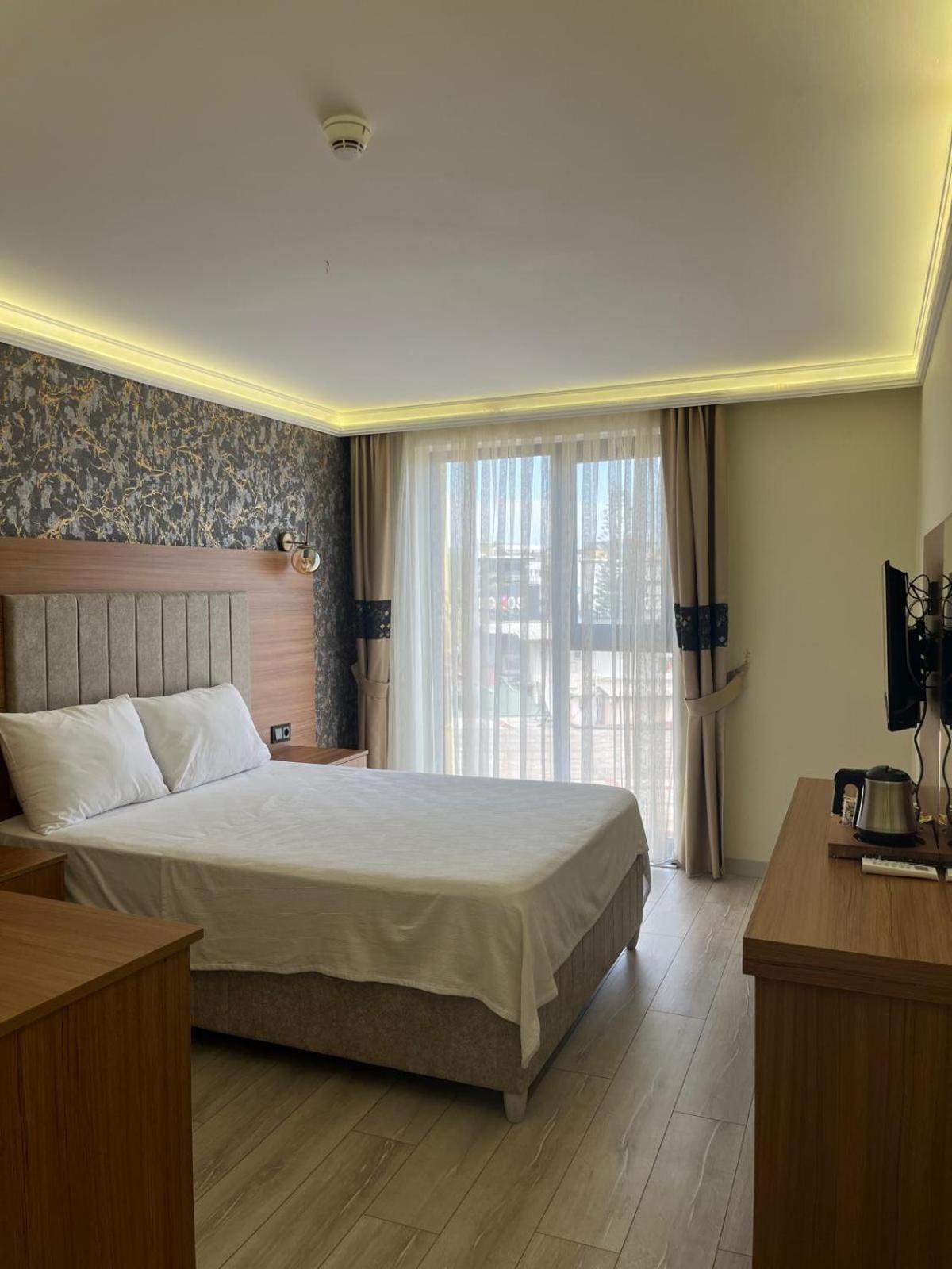 Golden Lux Hotel Antalya Exteriör bild
