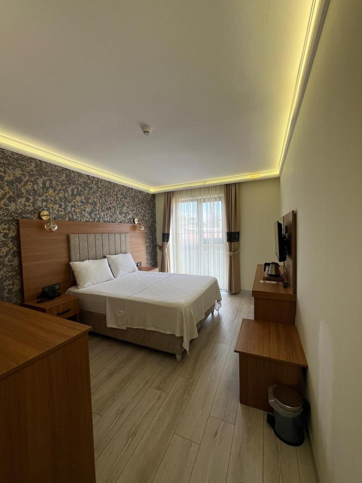 Golden Lux Hotel Antalya Exteriör bild